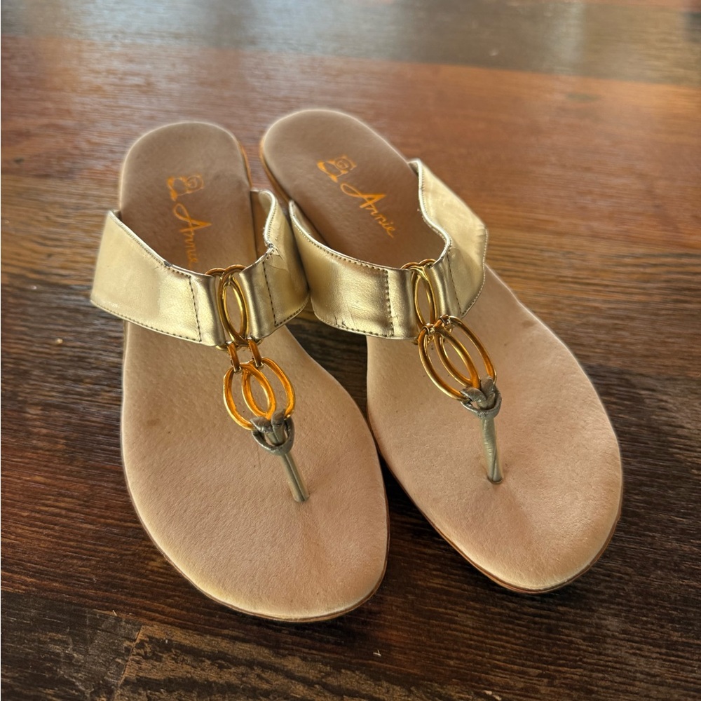 Annie Womens Flip Flop Thong Gold Sandals Women’s Sz 7.5